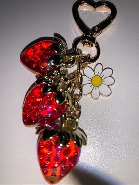 Strawberry Cluster w/Daisy bag/purse charm keychain